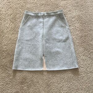 Topshop Skirt
Size 4